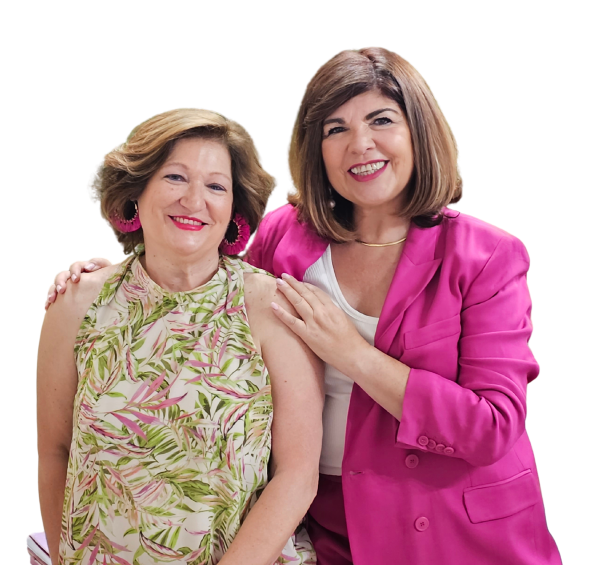 Paqui y Raquel, dueñas de Personal Shopping Inmobiliaria sonriendo a la cámara