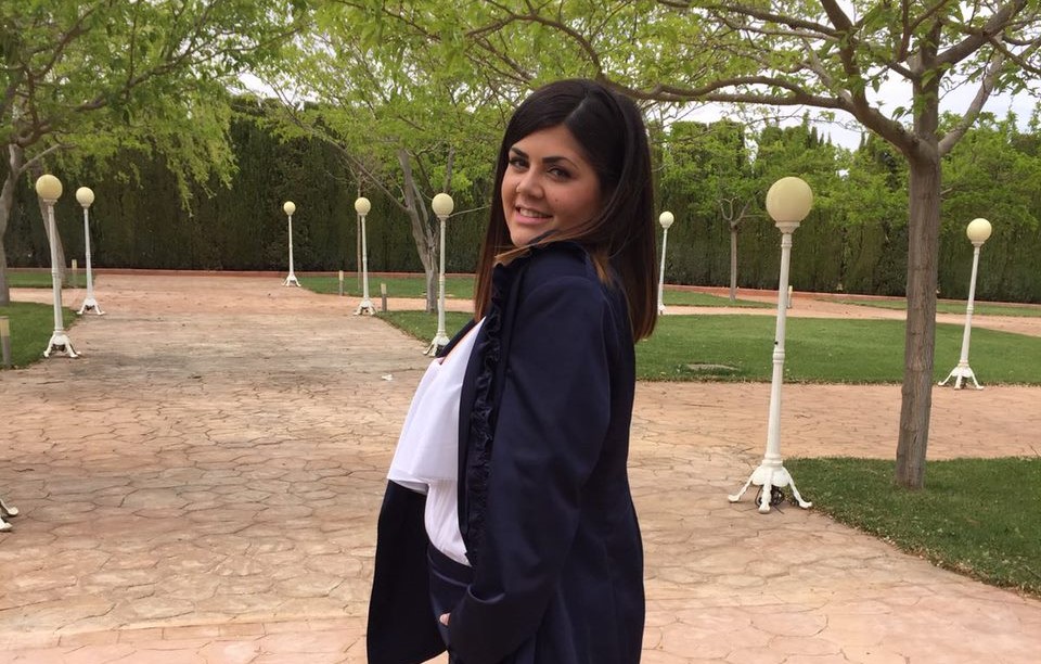Foto de Ainhoa Rodríguez Bermúdez posando en un parque